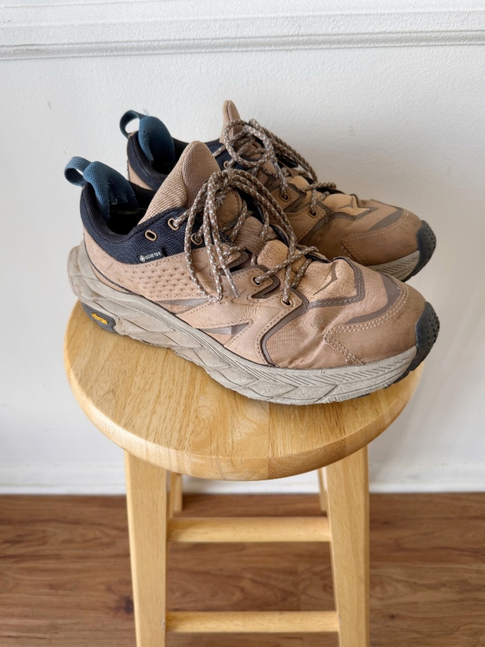 Hoka Anacapa 2 Low GTX hiking sneakers
